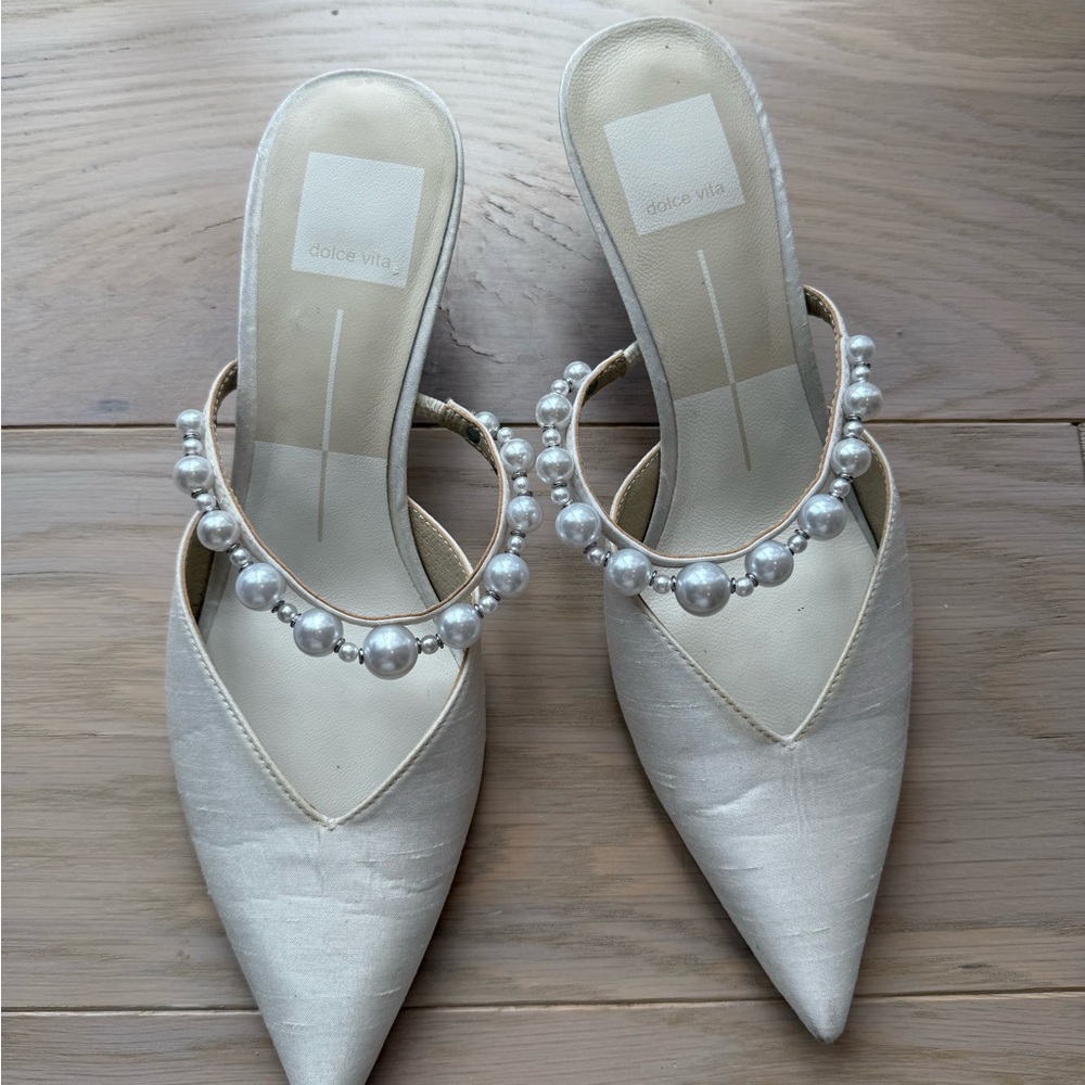 Kanika Pearl Mid Heels Vanilla Pearls